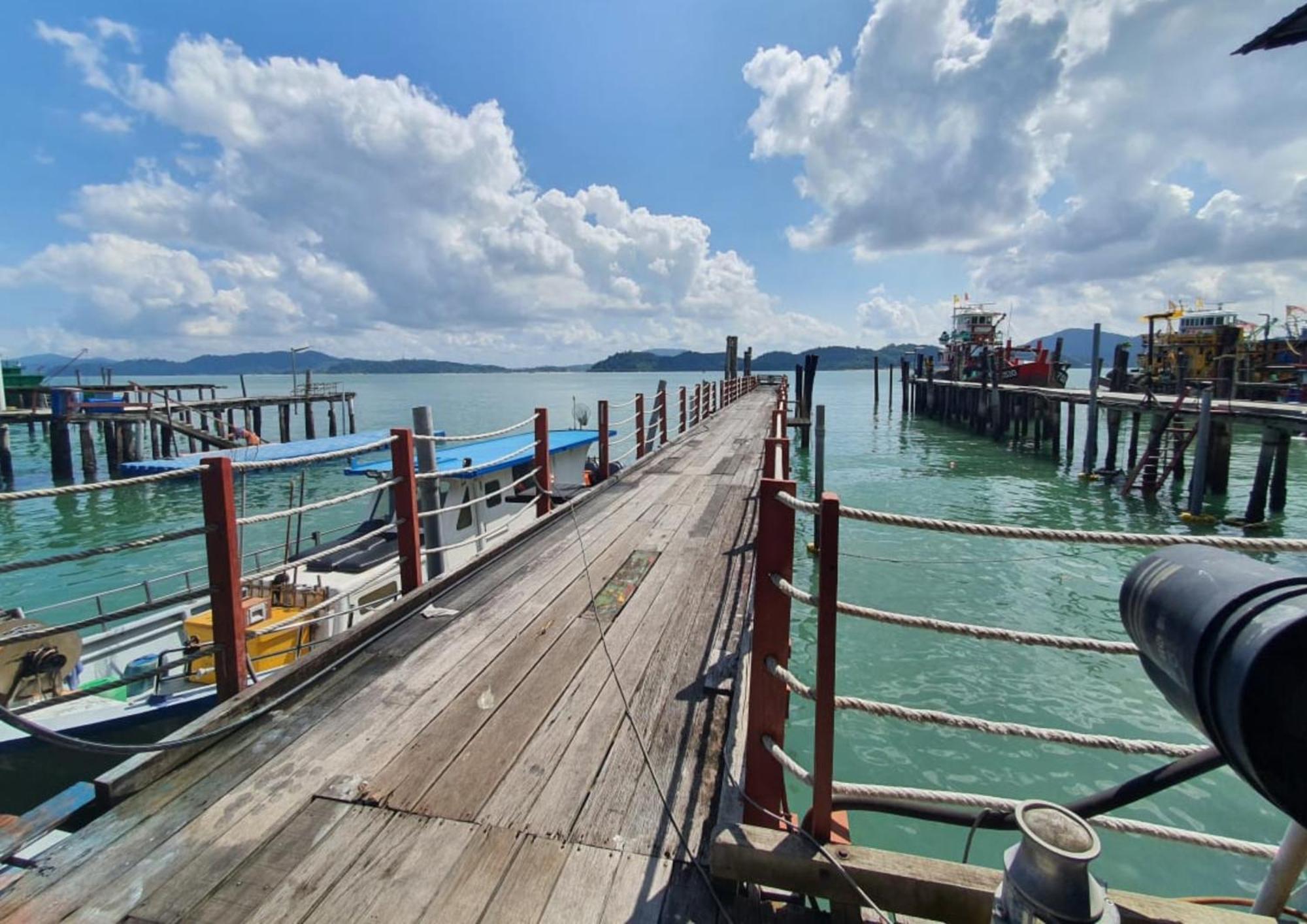 Shoplot Hostel Pangkor Kampong Pasir Bogak Buitenkant foto