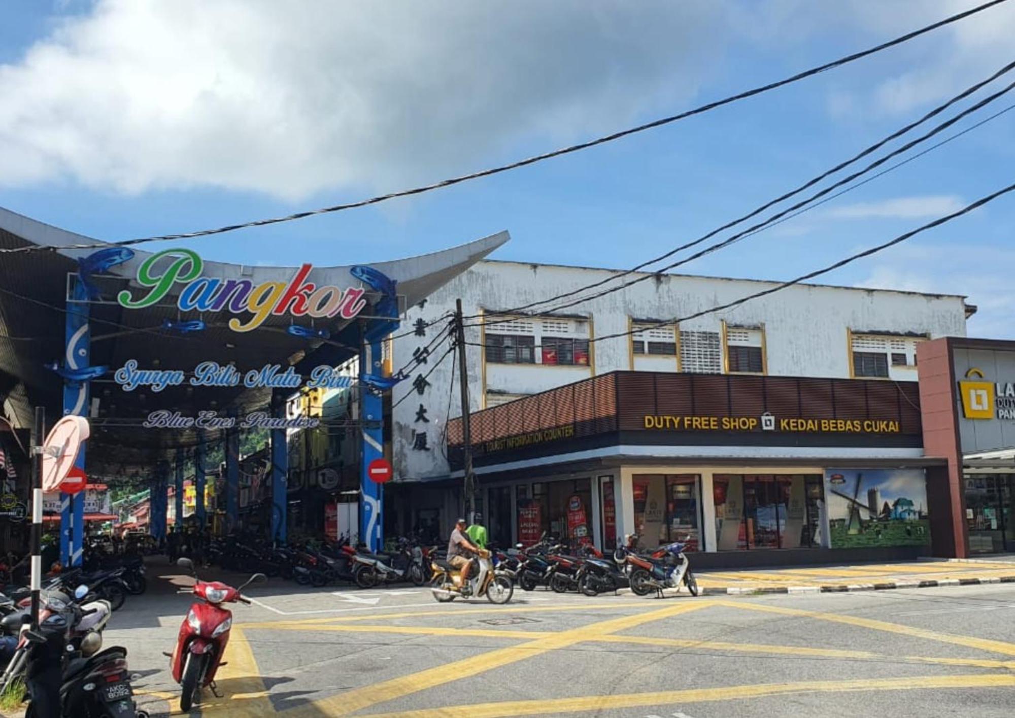 Shoplot Hostel Pangkor Kampong Pasir Bogak Buitenkant foto
