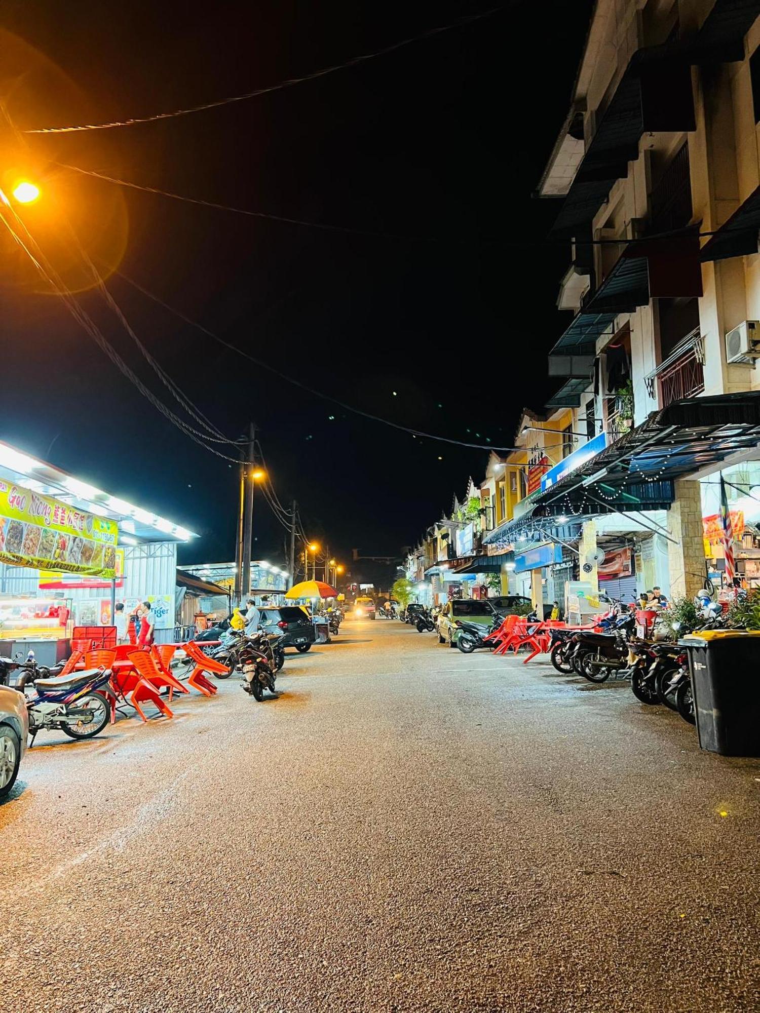 Shoplot Hostel Pangkor Kampong Pasir Bogak Buitenkant foto