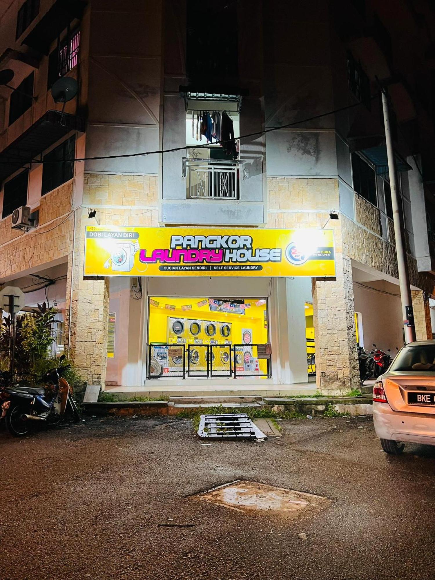 Shoplot Hostel Pangkor Kampong Pasir Bogak Buitenkant foto